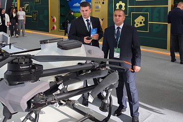 Оренбургская делегация работает на выставке «Золотая осень»